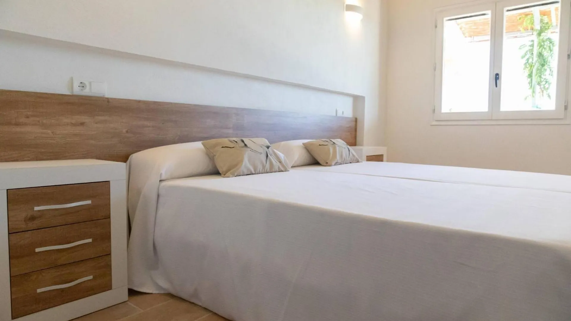 Santolina - Casa Rural En L'Ampolla Con Piscina Privada, Jardin Y Barbacoa - Deltavacaciones Spain