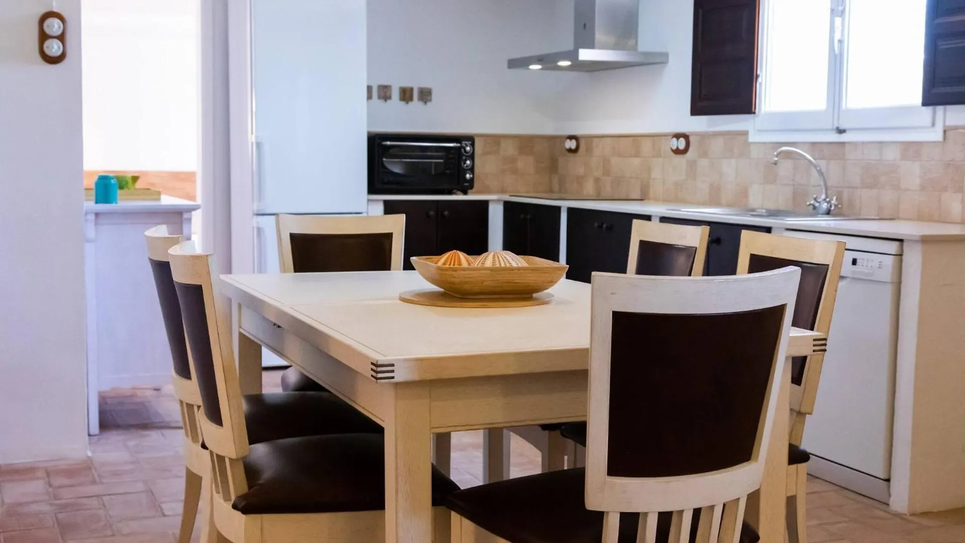 Santolina - Casa Rural En L'Ampolla Con Piscina Privada, Jardin Y Barbacoa - Deltavacaciones