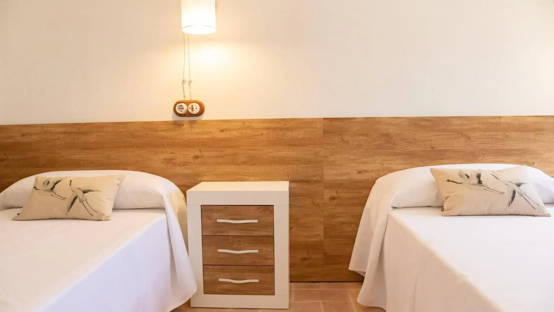 Chalet Santolina - Casa Rural En L'Ampolla Con Piscina Privada, Jardin Y Barbacoa - Deltavacaciones