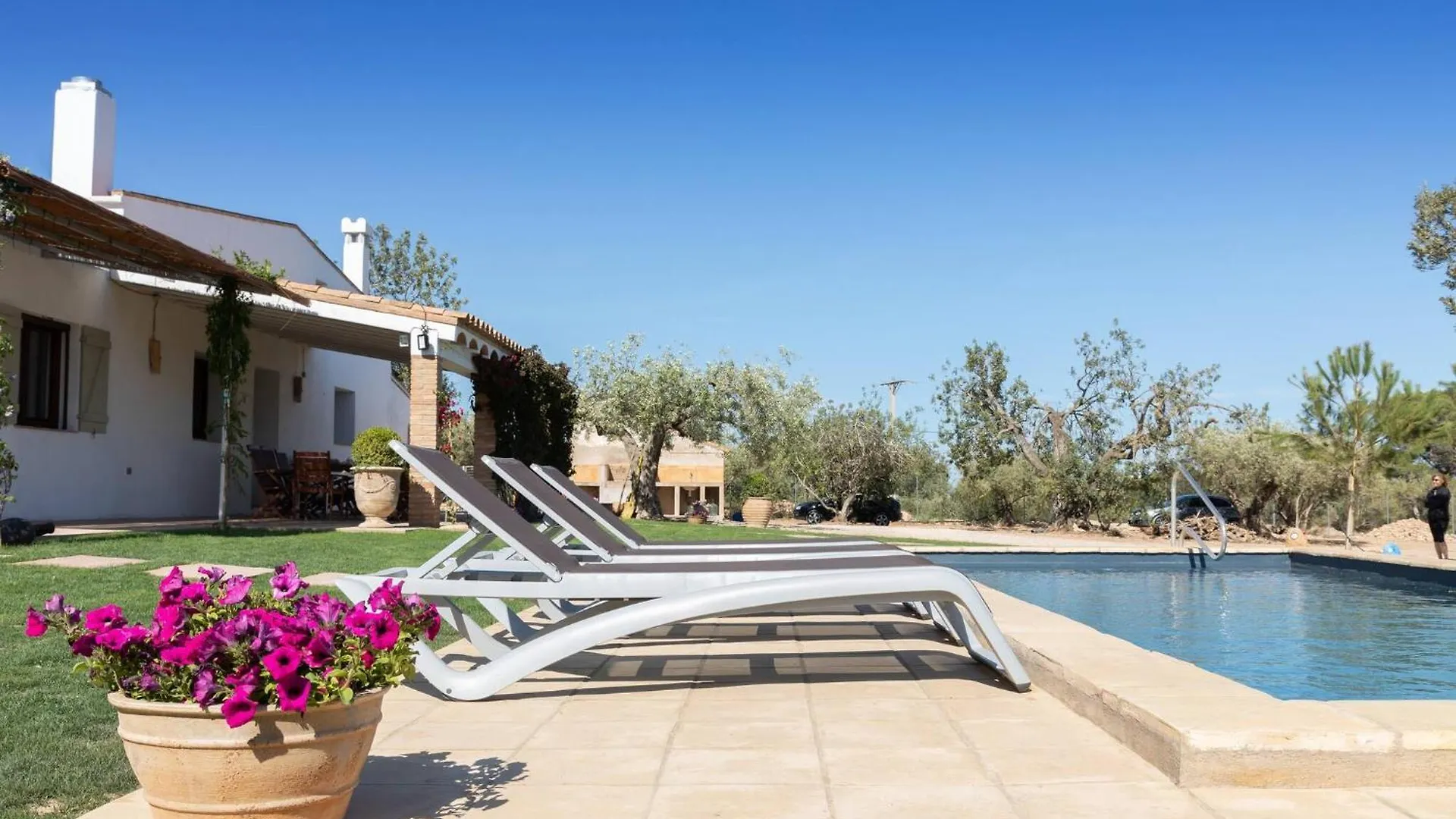 Santolina - Casa Rural En L'Ampolla Con Piscina Privada, Jardin Y Barbacoa - Deltavacaciones 0*,  Spain