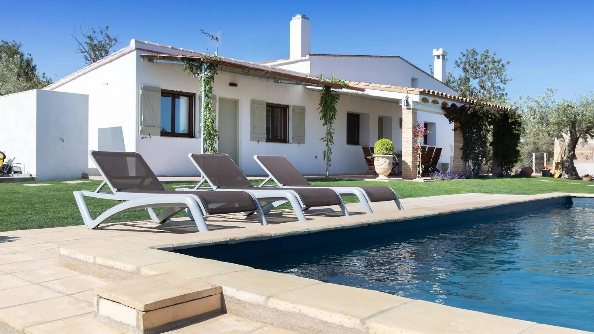 Santolina - Casa Rural En L'Ampolla Con Piscina Privada, Jardin Y Barbacoa - Deltavacaciones